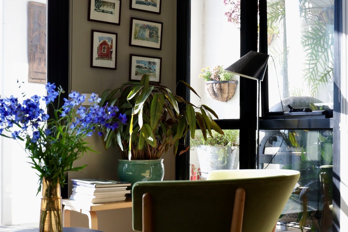 Luxury Stay, Sweeping City Views with Pool gallery image 5