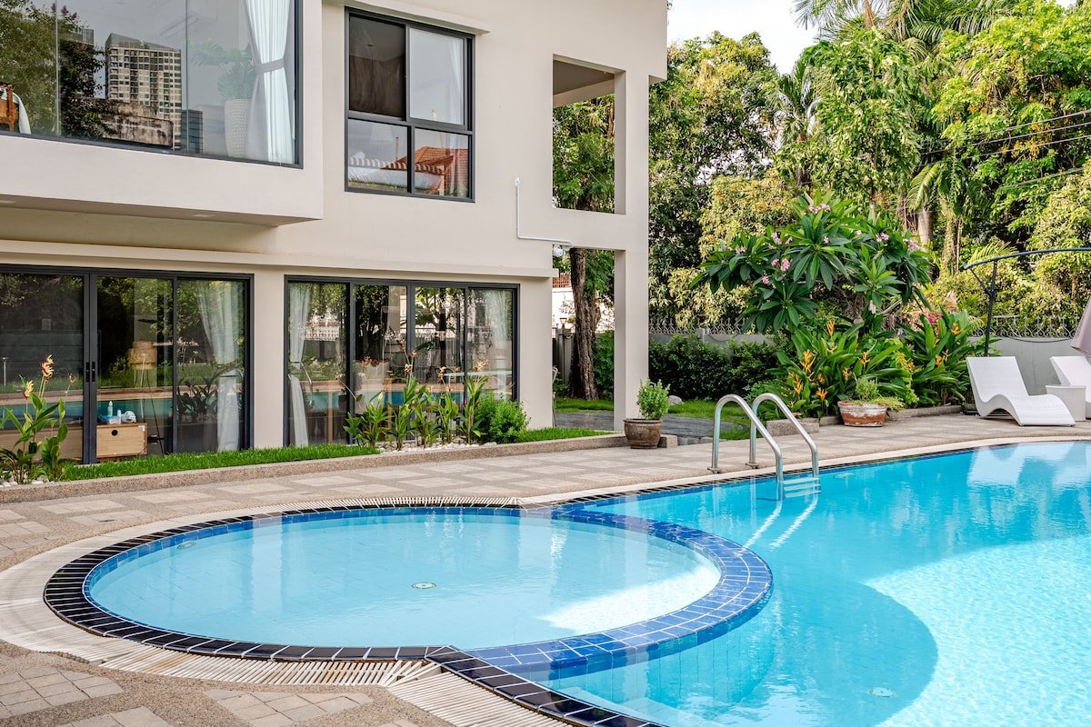 5BR Villa with Private Pool | Sukhumvit｜10mins BTS gallery image 5
