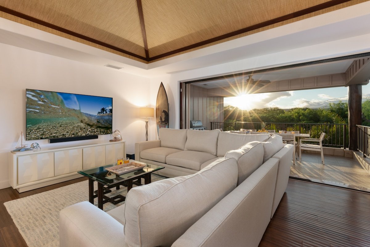 PiH: Pineapple Hale, Family Fun, Hilton PoolPasses gallery image 2