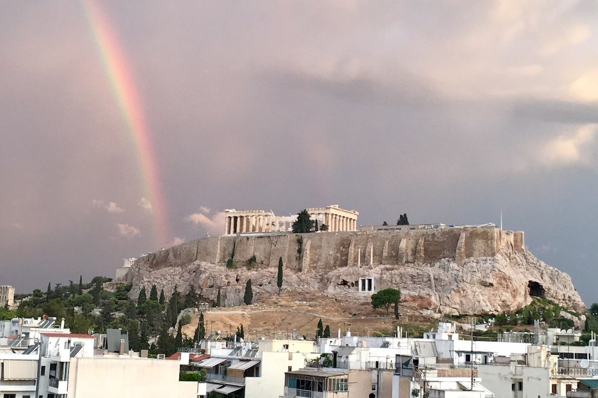 Bright Apt with Stunning Acropolis Views! SG5 gallery image 3