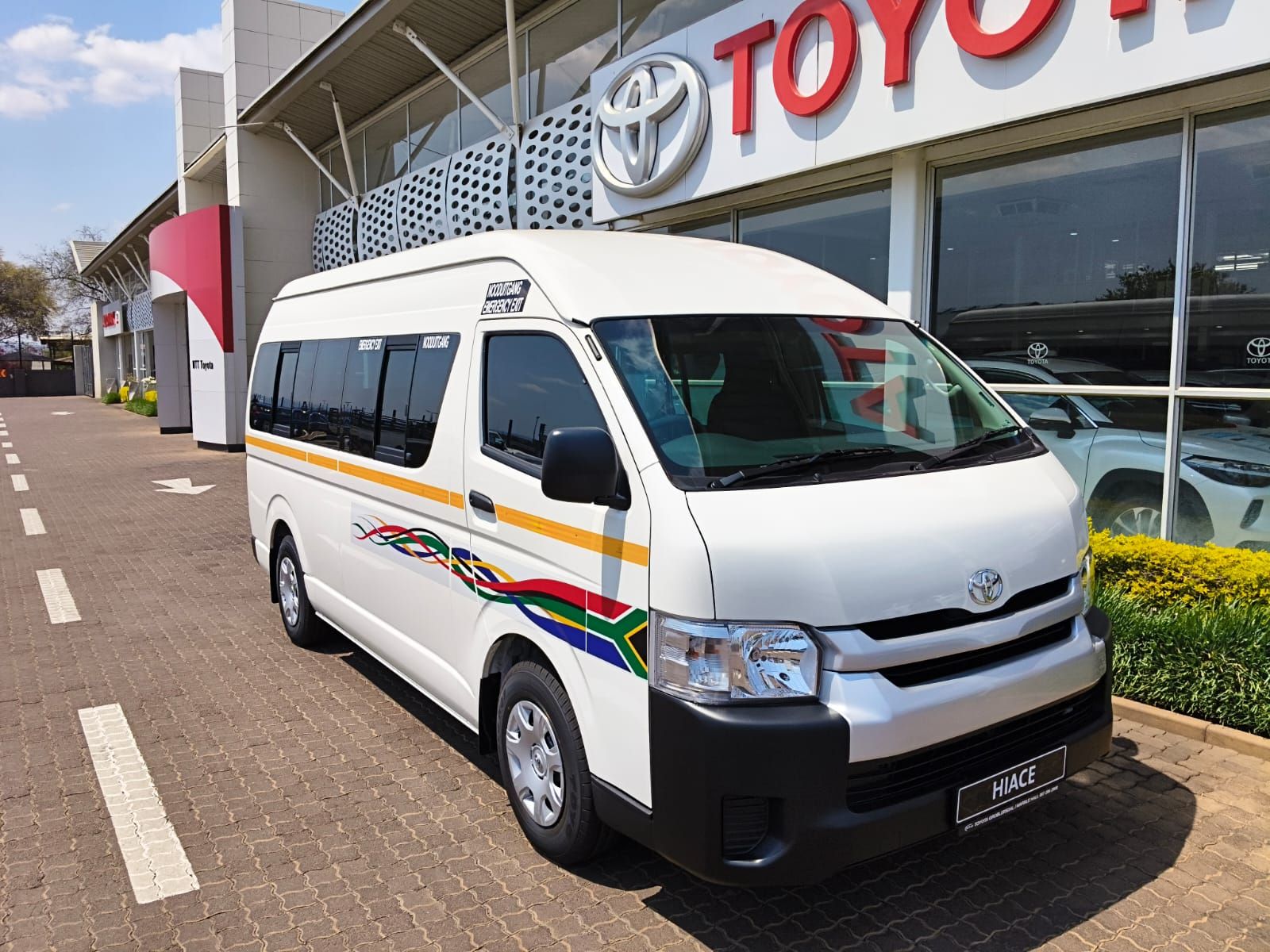 TOYOTA QUANTUM HIACE 2.5 D-4D SESFIKILE 16s for Sale in South Africa