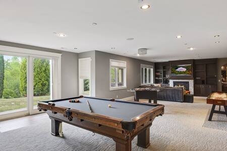 Luxury 7400 sq.ft Stunning Home Theater/Sleeps 18+ gallery image 5