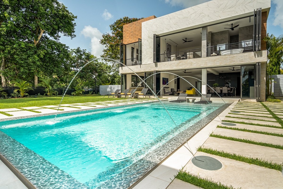 Onyx gallery image 3