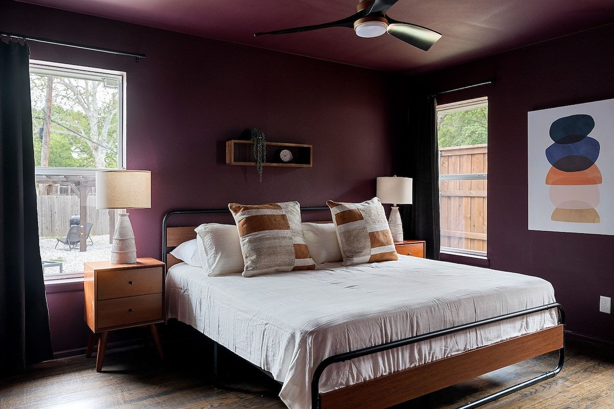 SMU Highland University Park w/Heated Pool No.4910 gallery image 4