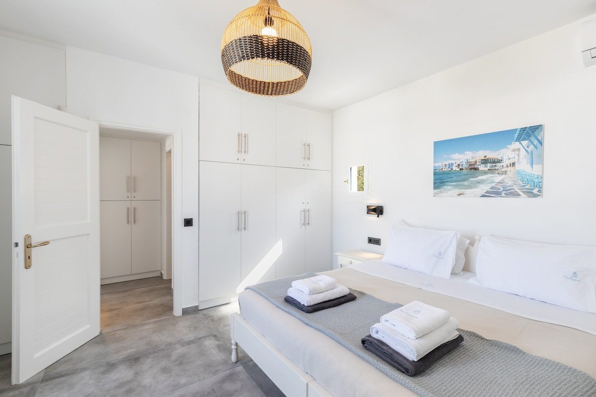 Calypso Mykonos Town (Sea View) gallery image 4