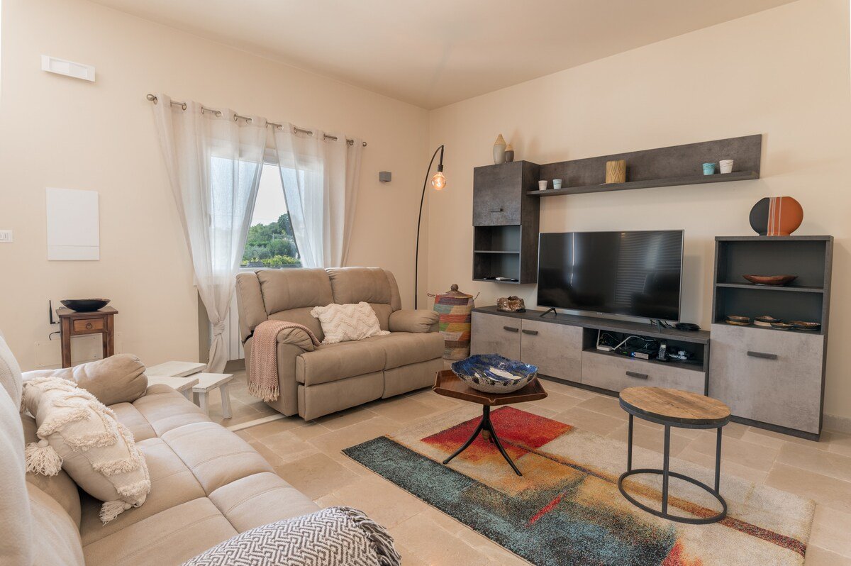 Villa SIlenzio with heated pool in Ostuni gallery image 4