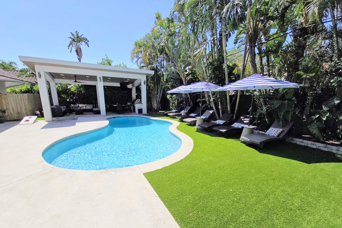 Backyard Paradise | Pool, Gazebo & Open Living