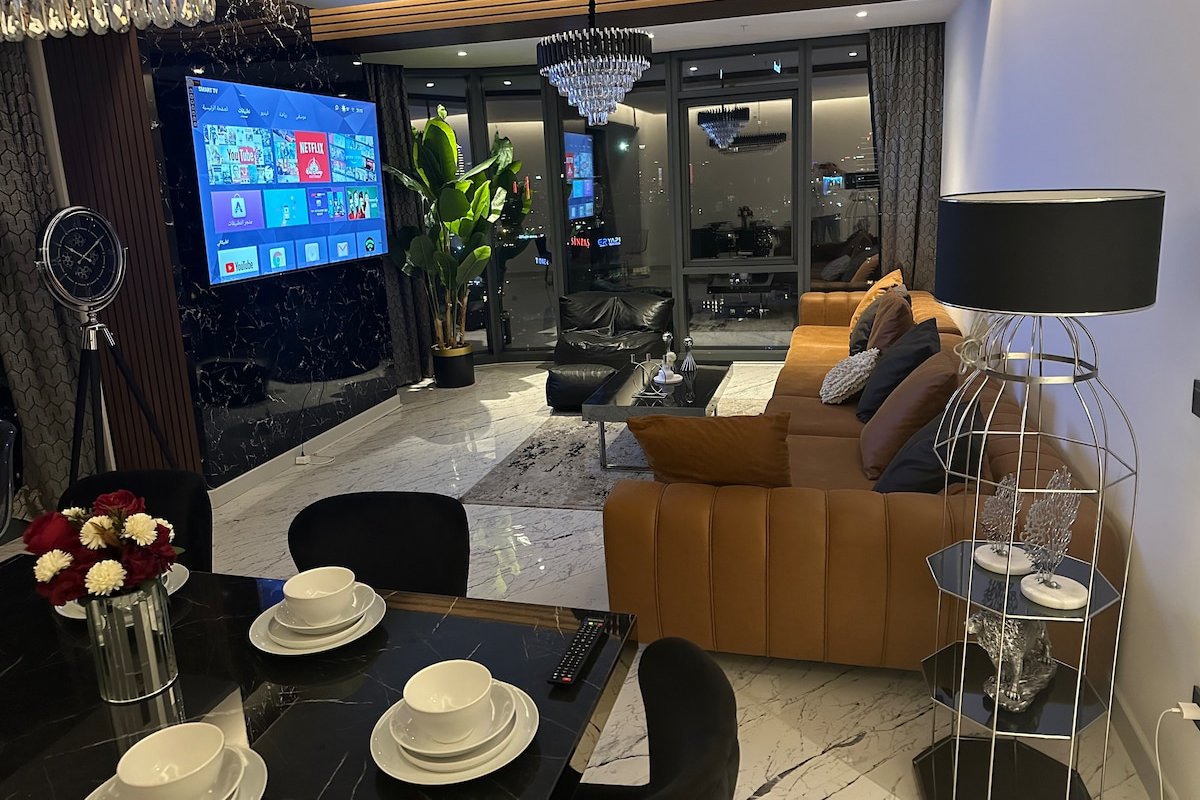 Most lavish apt 40+ Floor skyviwe ist #90 gallery image 3