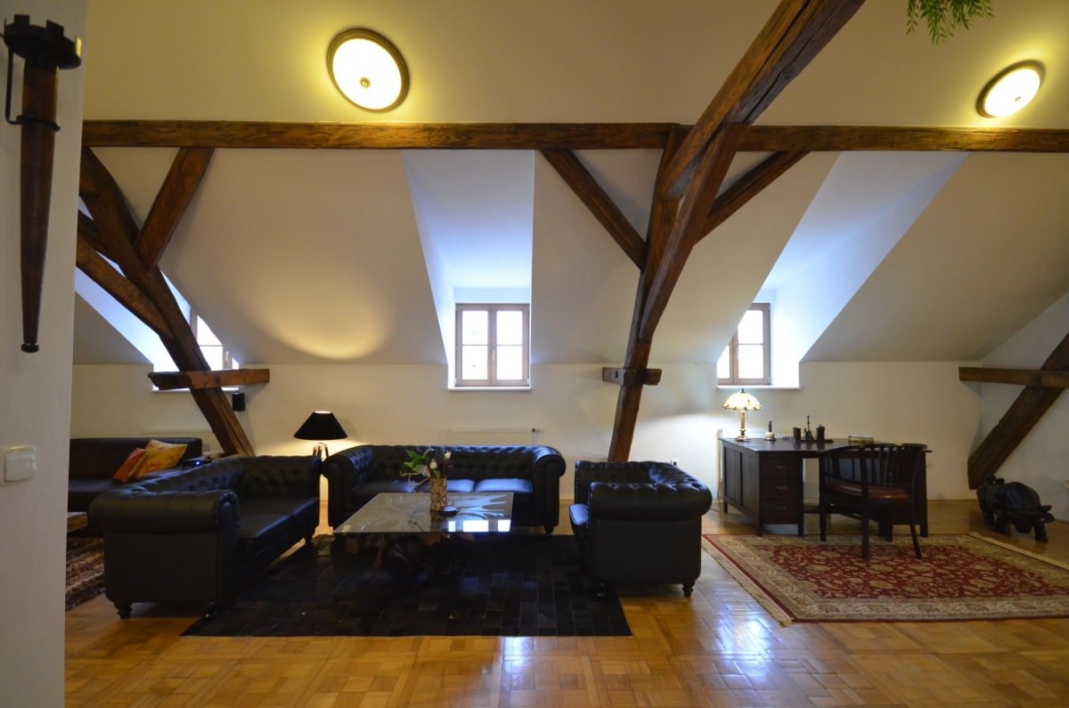 Grand Luxury Attic Hastalska – Old Town Square gallery image 4