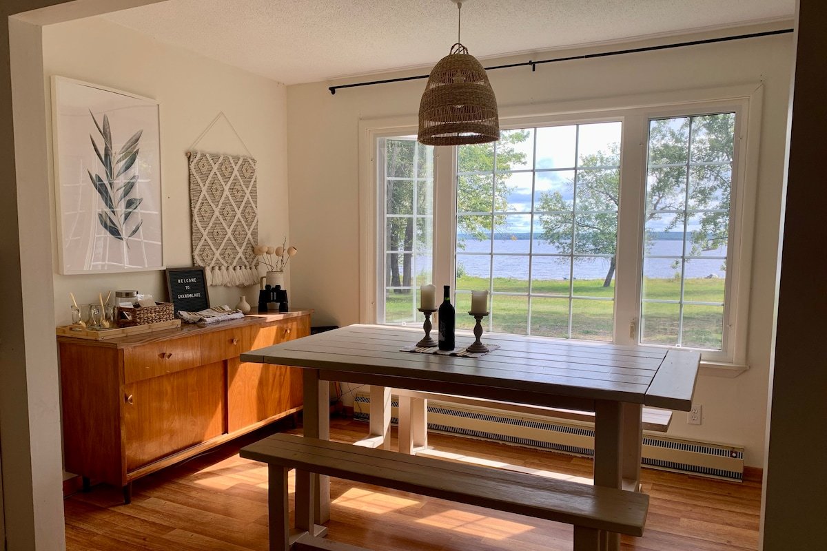 Waterfront cottage on beautiful Grand Lake,NB gallery image 2