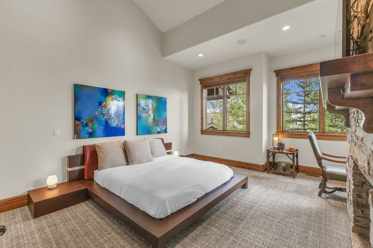 Luxe Park City Escape | Hot Tub & Theater gallery image 2