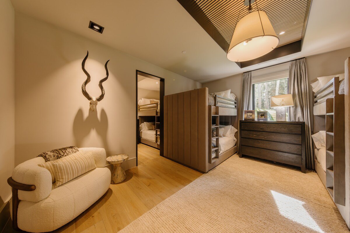 Modern Home, Hot Tub, Guest House | By InvitedHome gallery image 5