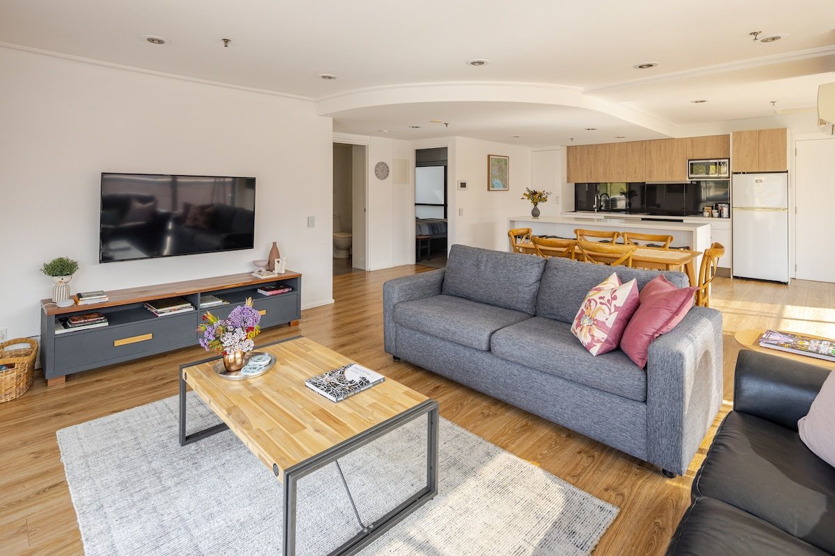 Royal View Apartment (CBD Edge) gallery image 3