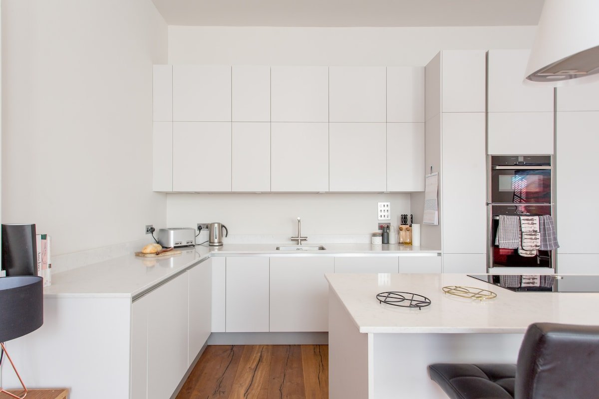 Unique Edinburgh Flat.Luxury & Comfort In The City gallery image 4