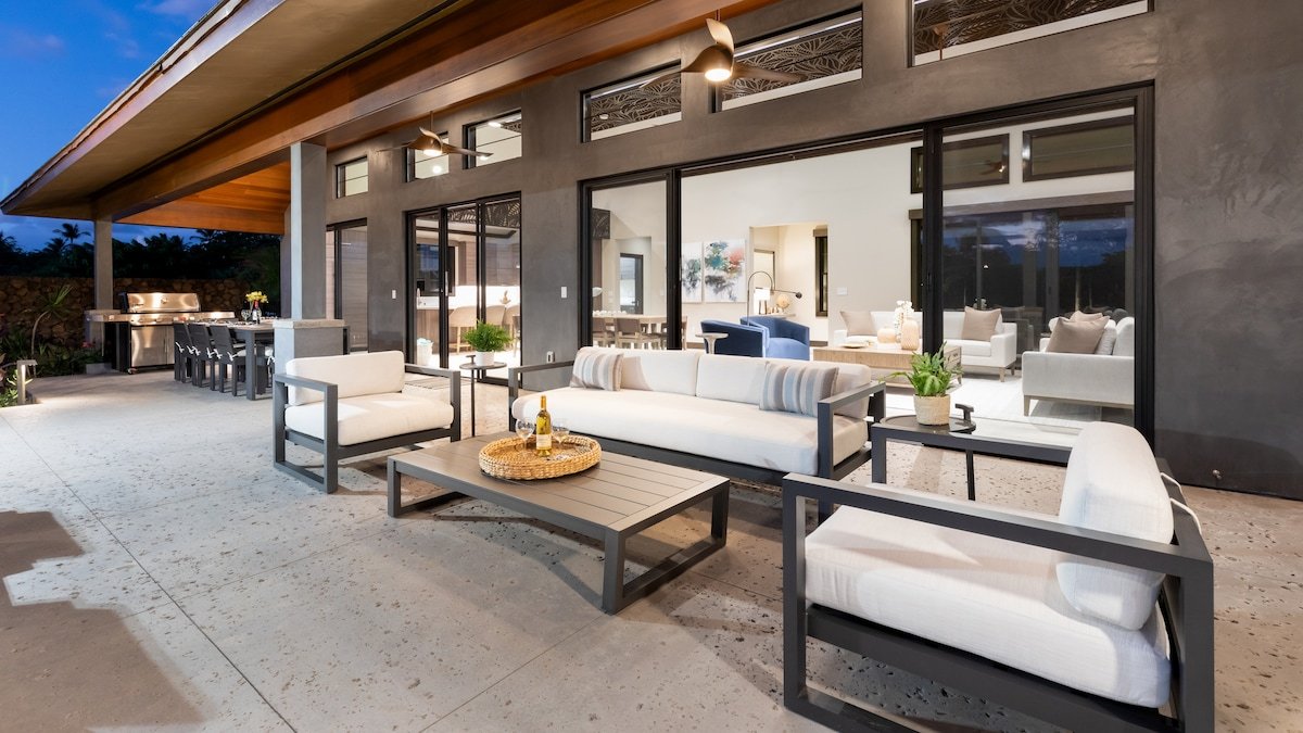 New Luxury Home w/ Private Pool & Spa in Nohea gallery image 5