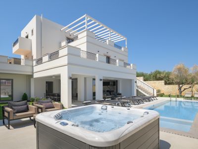 Ivory Villa, Pool, Heated SpaWhirlpool, Sauna &Gym