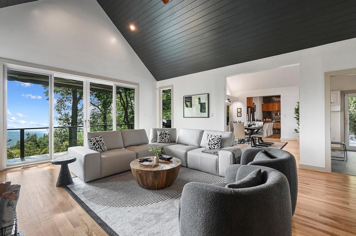 Five Bedroom Gameroom Hot Tub StarLink gallery image 2