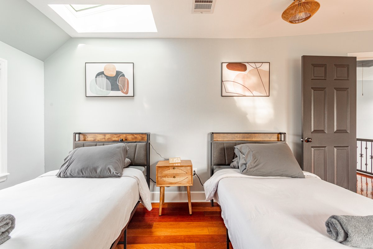 Spacious 7-Bedroom Home Near Branch Brook Park