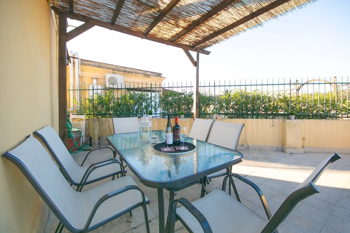 SAN PETER RAFFY’S HOUSE WITH ROOF TERRACE gallery image 2