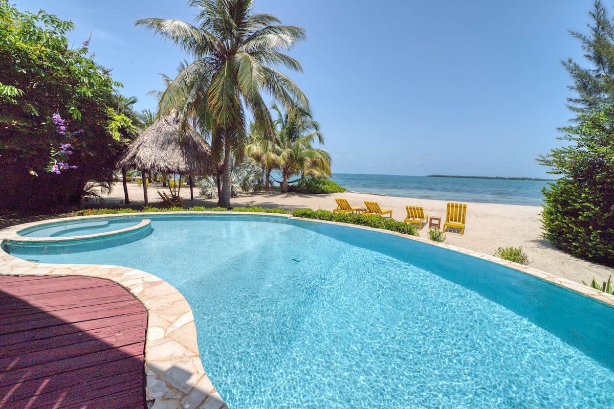 Casa Del Sol Villa in Quiet North Placencia Village gallery image 2