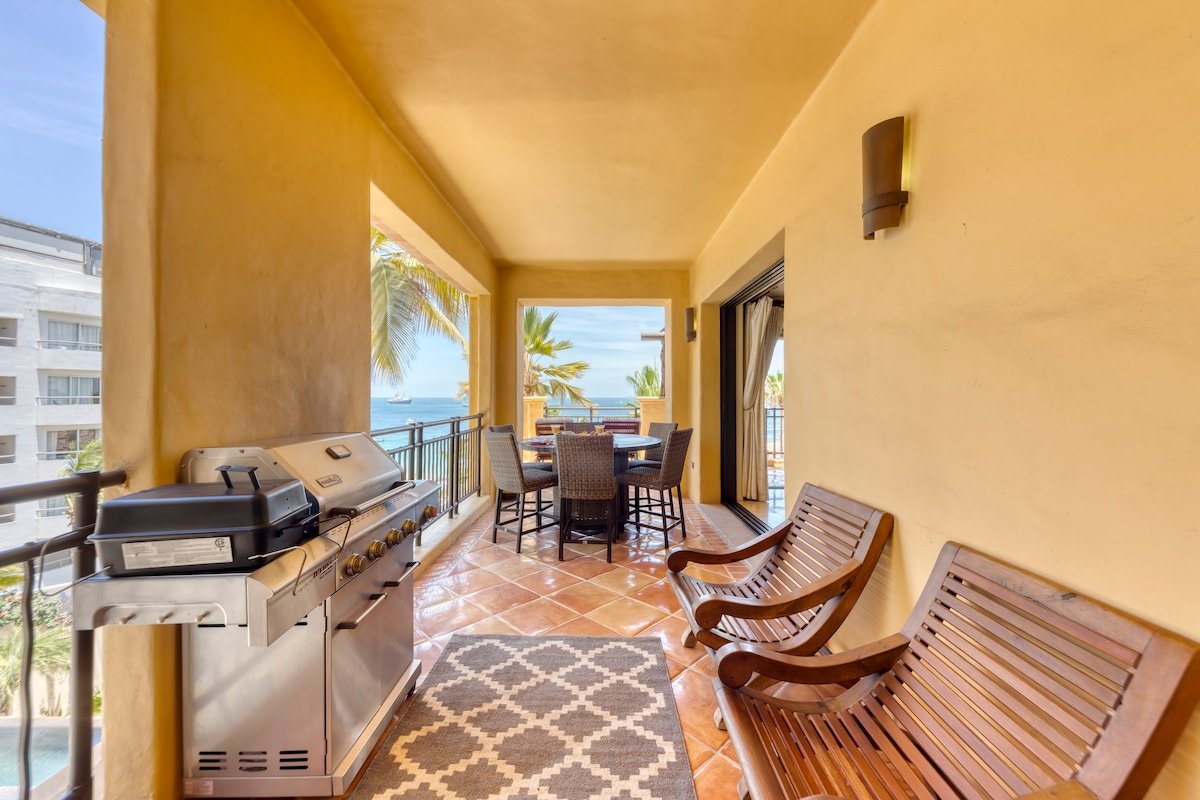 Luxury Condo | Swimmable Beach | 5-Star Amenities! gallery image 2