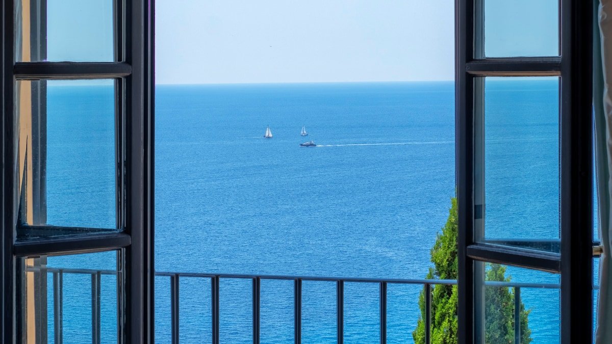 Fabulous views at Cala Llamp gallery image 4