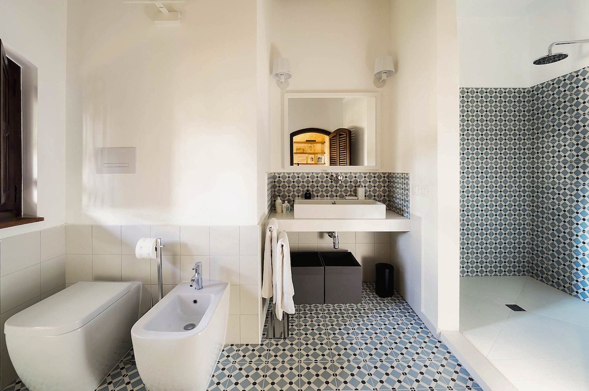 Blue Moon gallery image 4