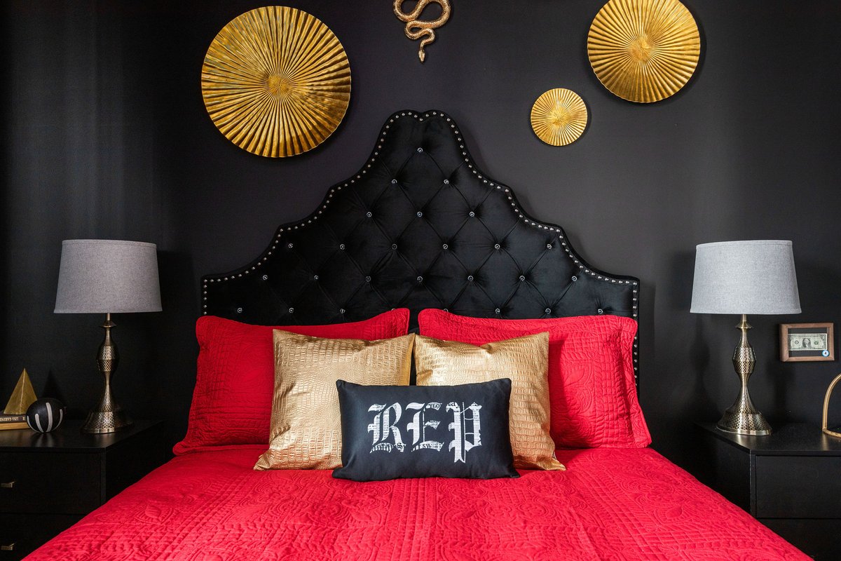 The Cardigan – Swiftie Townhome with HOT TUB!