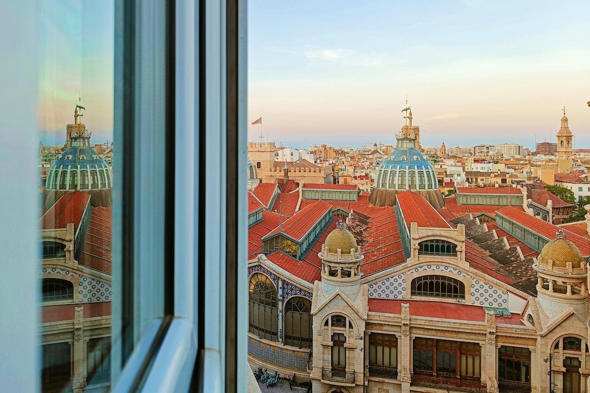 Comfort with Central Market View @ Historic Center gallery image 2