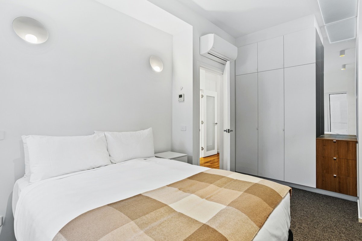 Historical Victoria Tavern Three gallery image 5