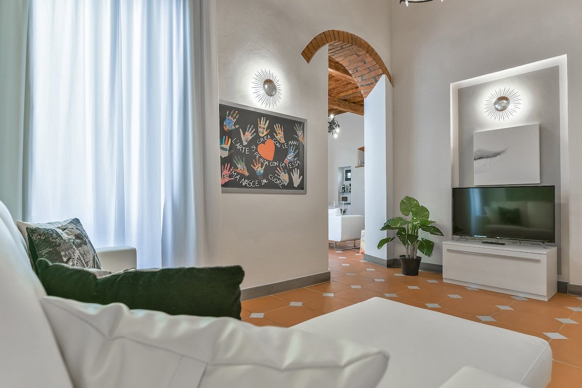 Made in Italy Apartment, History & Cotto Flooring gallery image 5