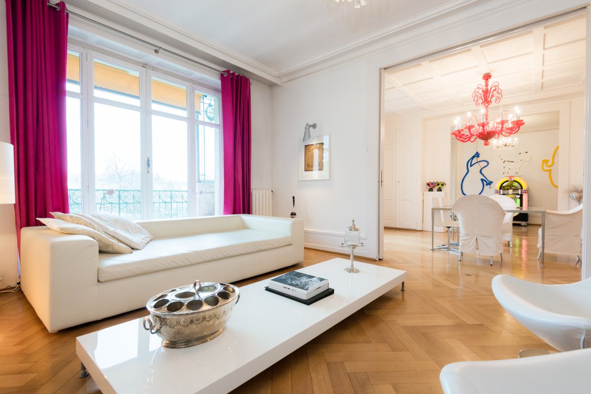 Entire Beautiful Apm’t in central Geneva (200 sqm)