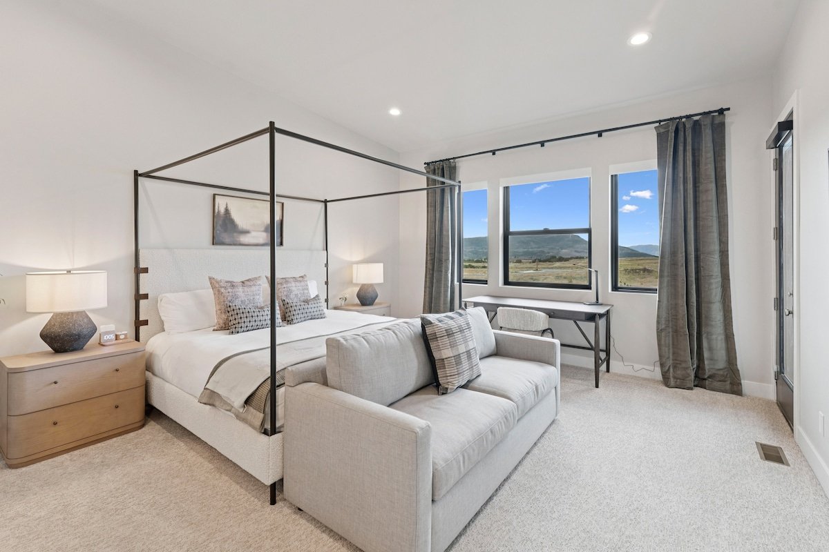 Deer Valley Luxury Retreat | Sleeps 19 gallery image 2