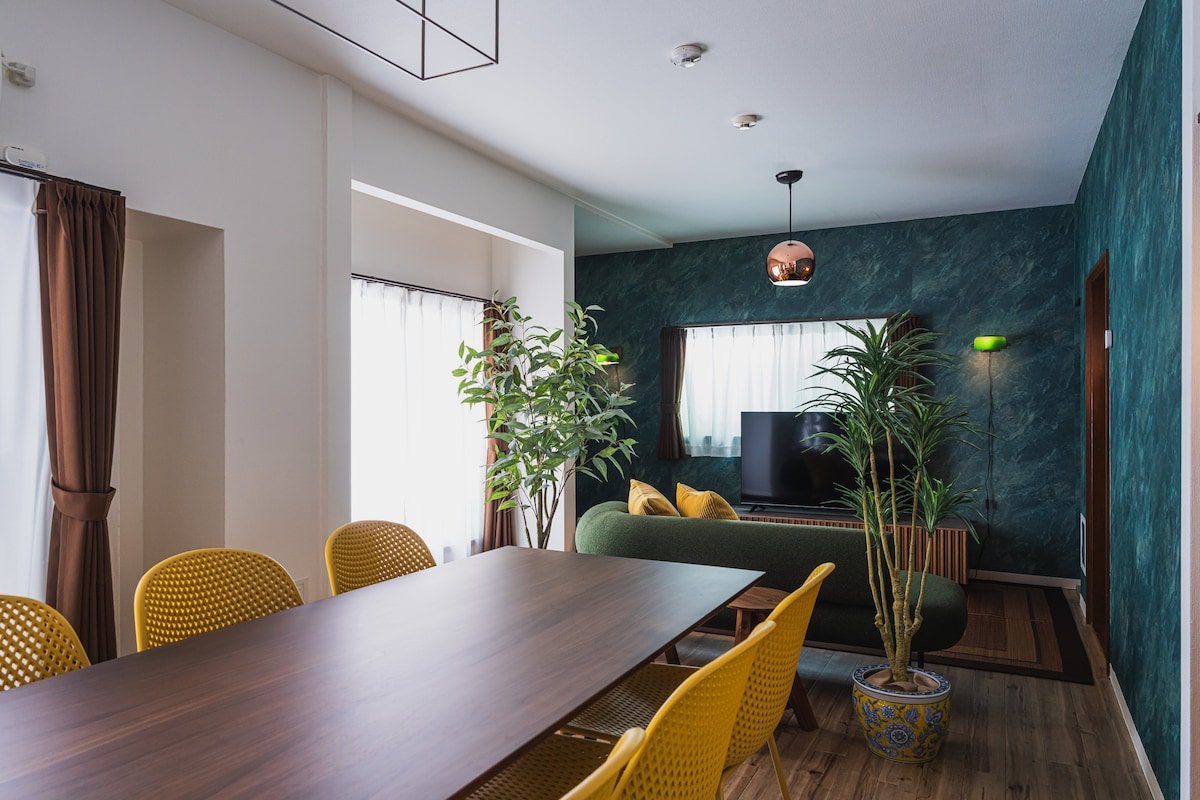 Shibuya Area! 4 Min to Yoyogi Park/4 BR/Sleeps 8 gallery image 3