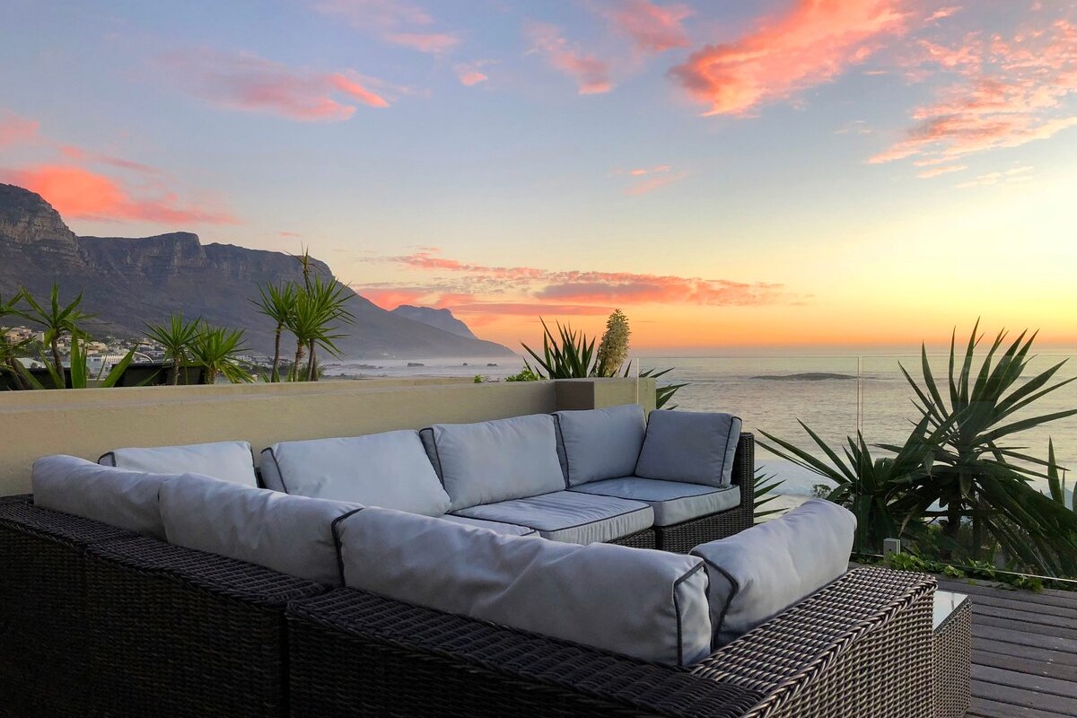 Luxury Beach House – Spectacular Camps Bay Views gallery image 4