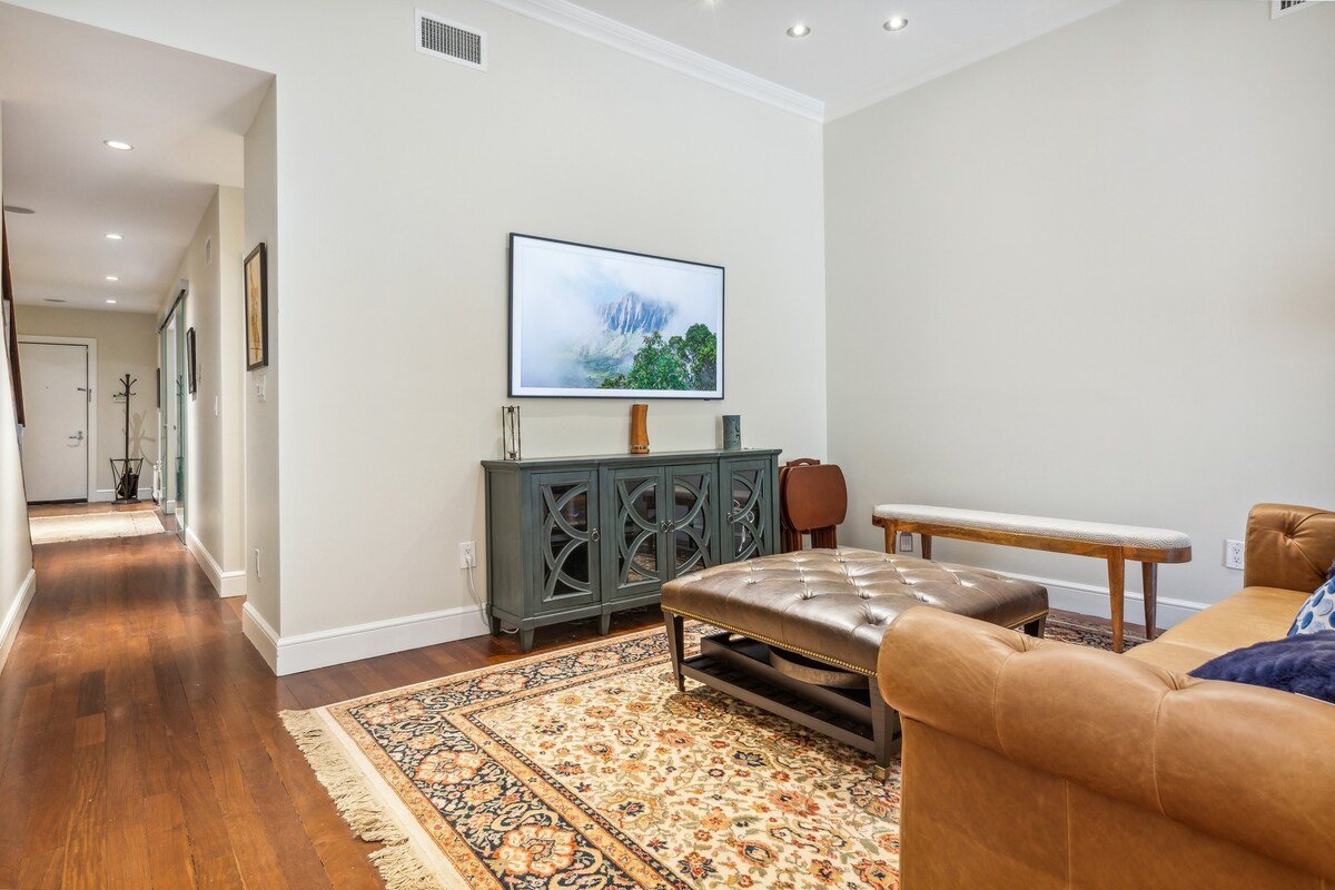 UWS Park Block Triplex with 3/4 BR and 3BTH gallery image 3