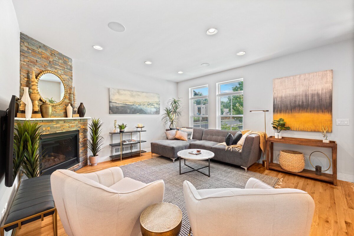 Luxury 5 bd / 4ba – sleeps 10 Near Platt Park / DU gallery image 5