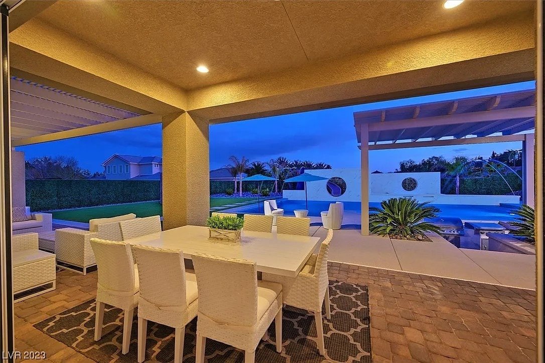 7 minutes to Vegas strip-your home away from home gallery image 3