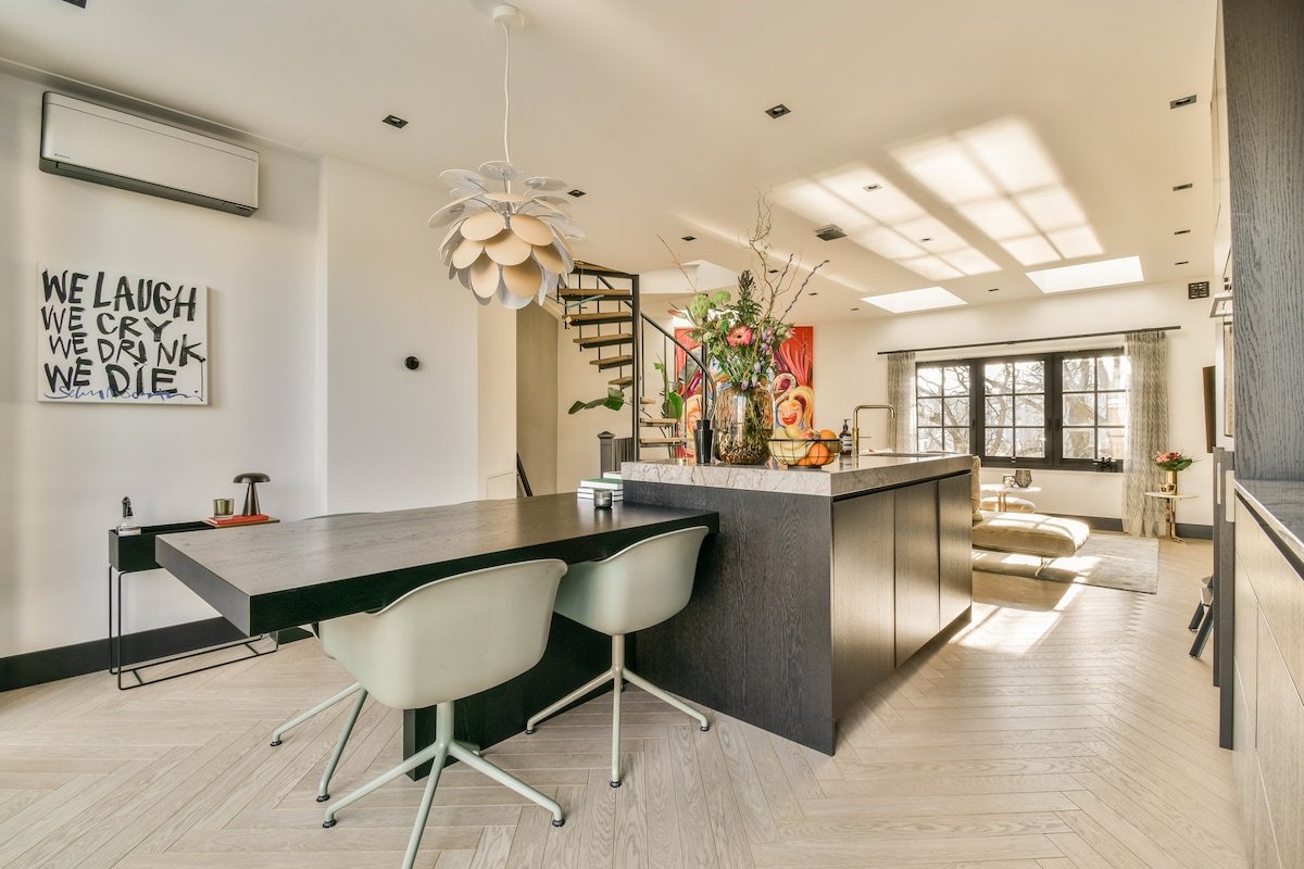 Luxury Canal House Center gallery image 2