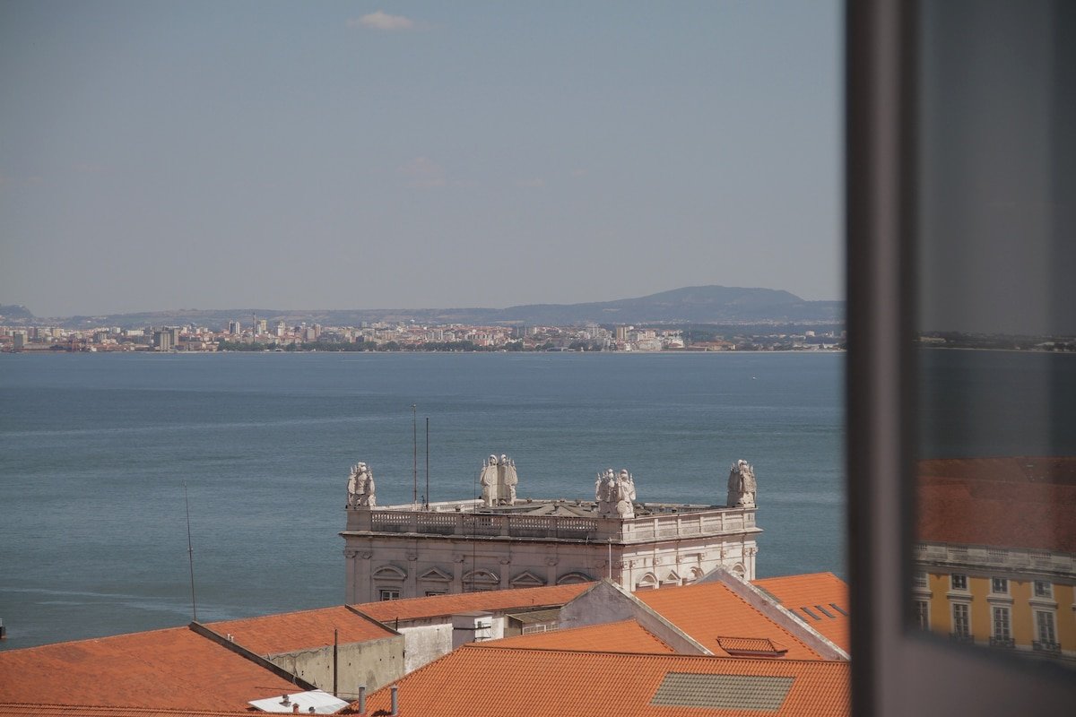Lisbon best View! gallery image 3