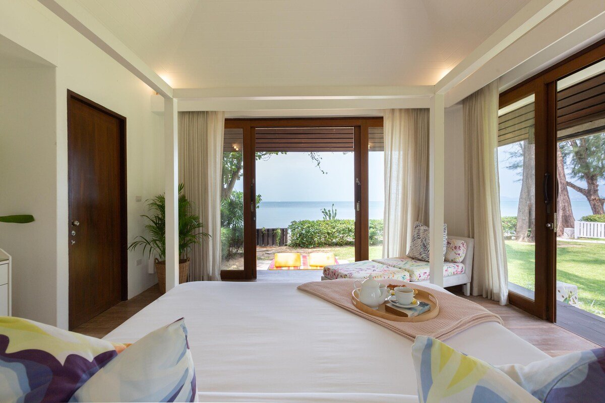 Ban Suriya: Full Service, Beachfront, Spa gallery image 5