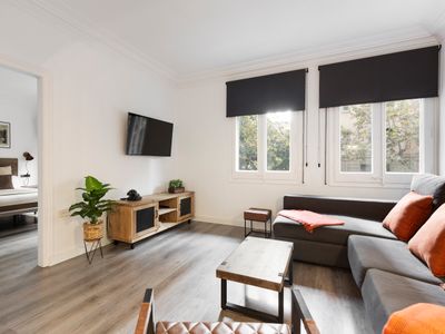 Spacious apartment next to La Sagrada Familia