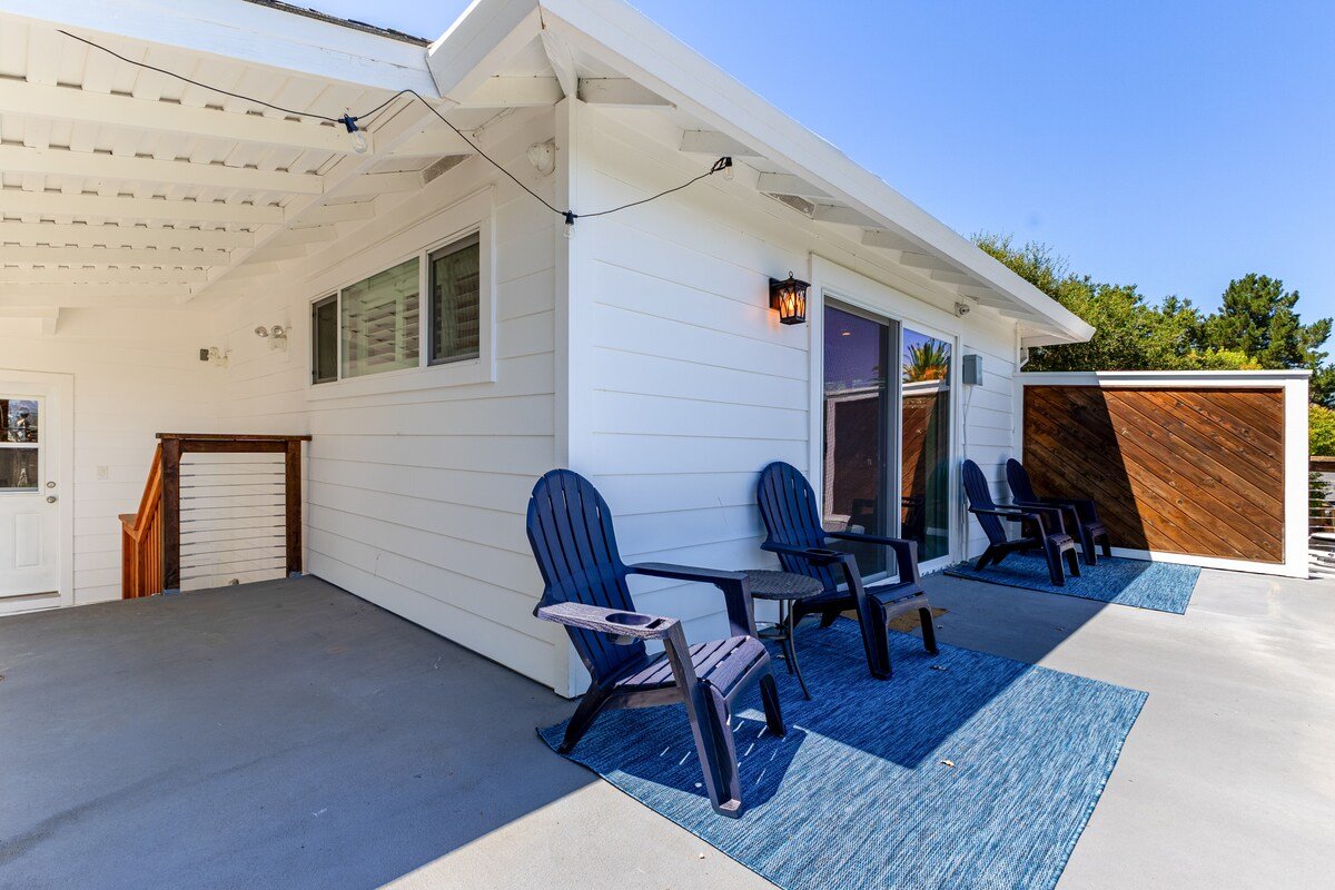 Modern Sonoma Stay w/ Deck & Views Near Wineries gallery image 5