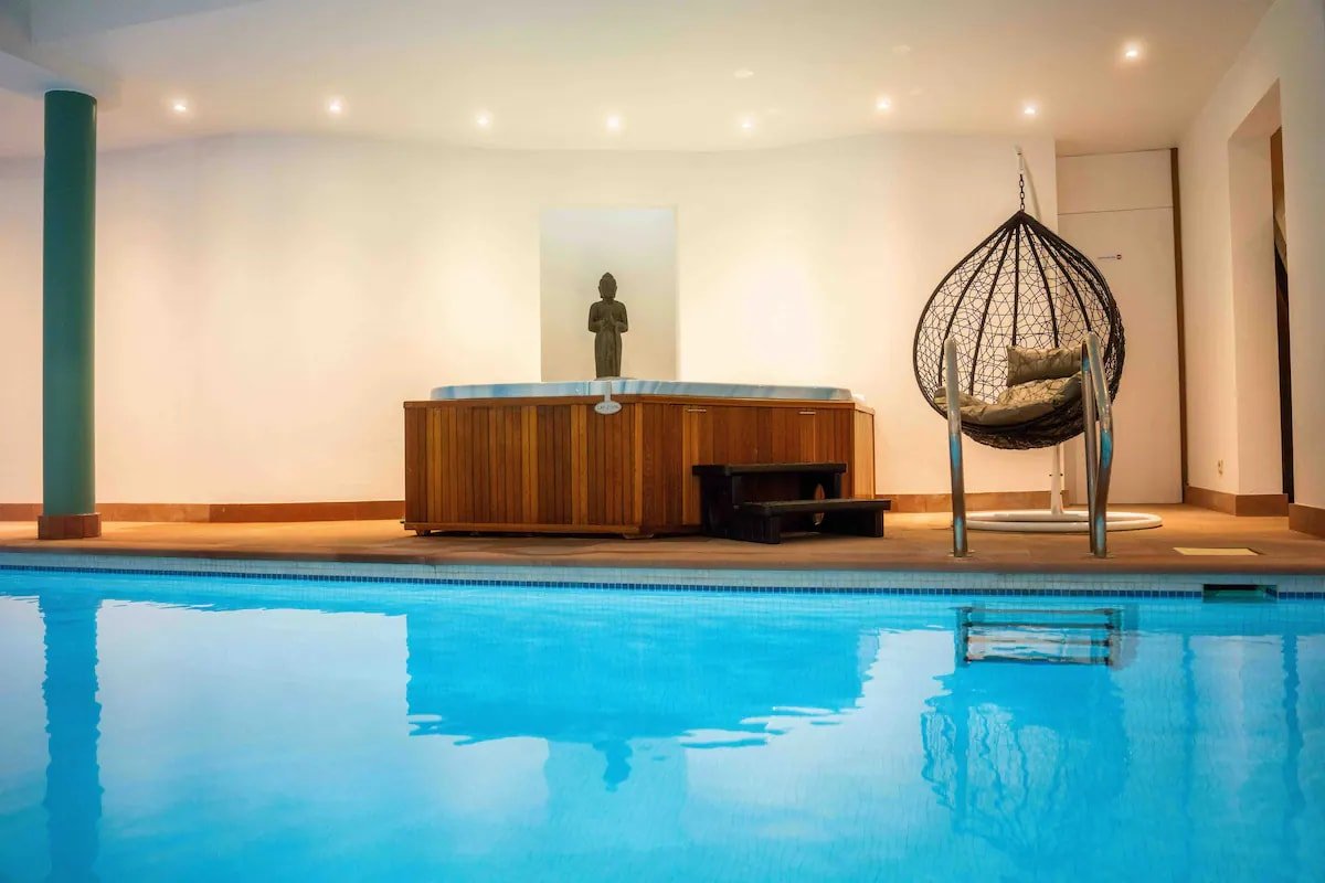 Havre de Paix à Bruxelles: piscine, sauna, jacuzzi gallery image 2