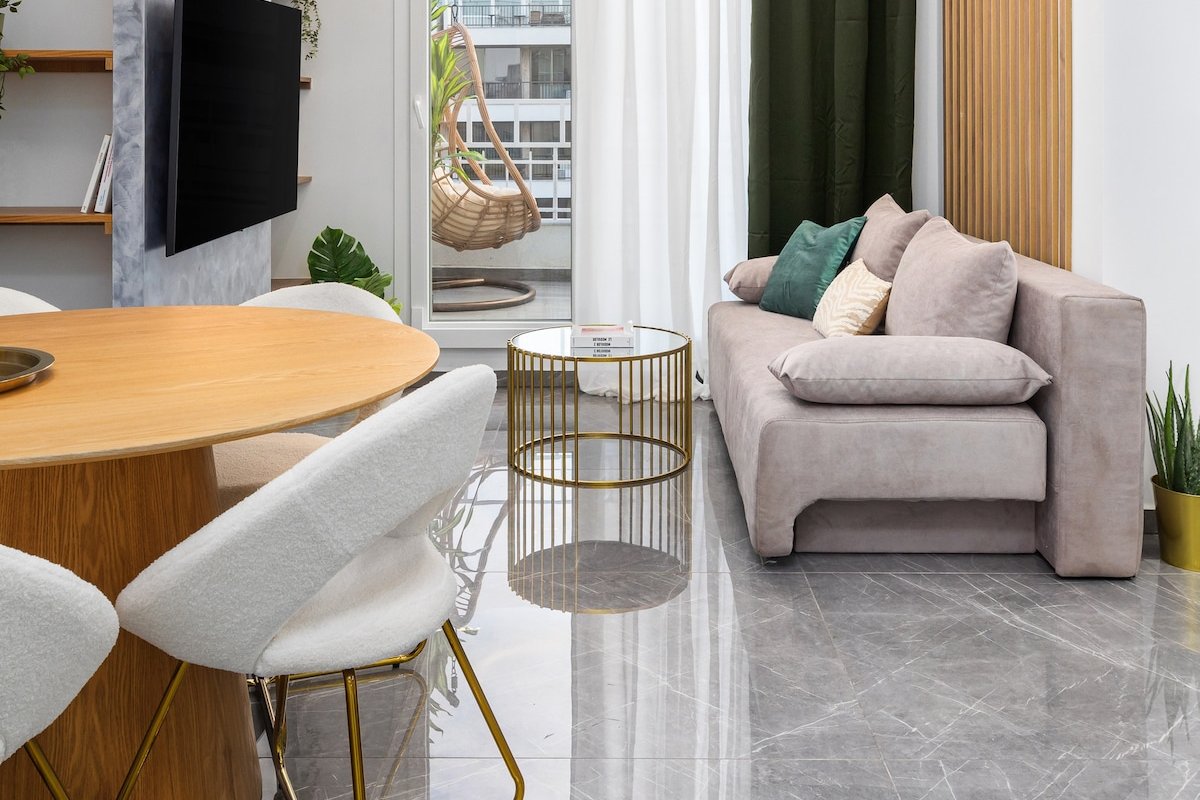 Mirror Luxury Central Penthouse by BiNoBi! gallery image 2