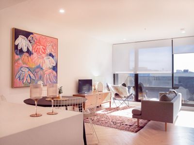 Stylish 2Bed Apartment in Fitzroy – FREE parking