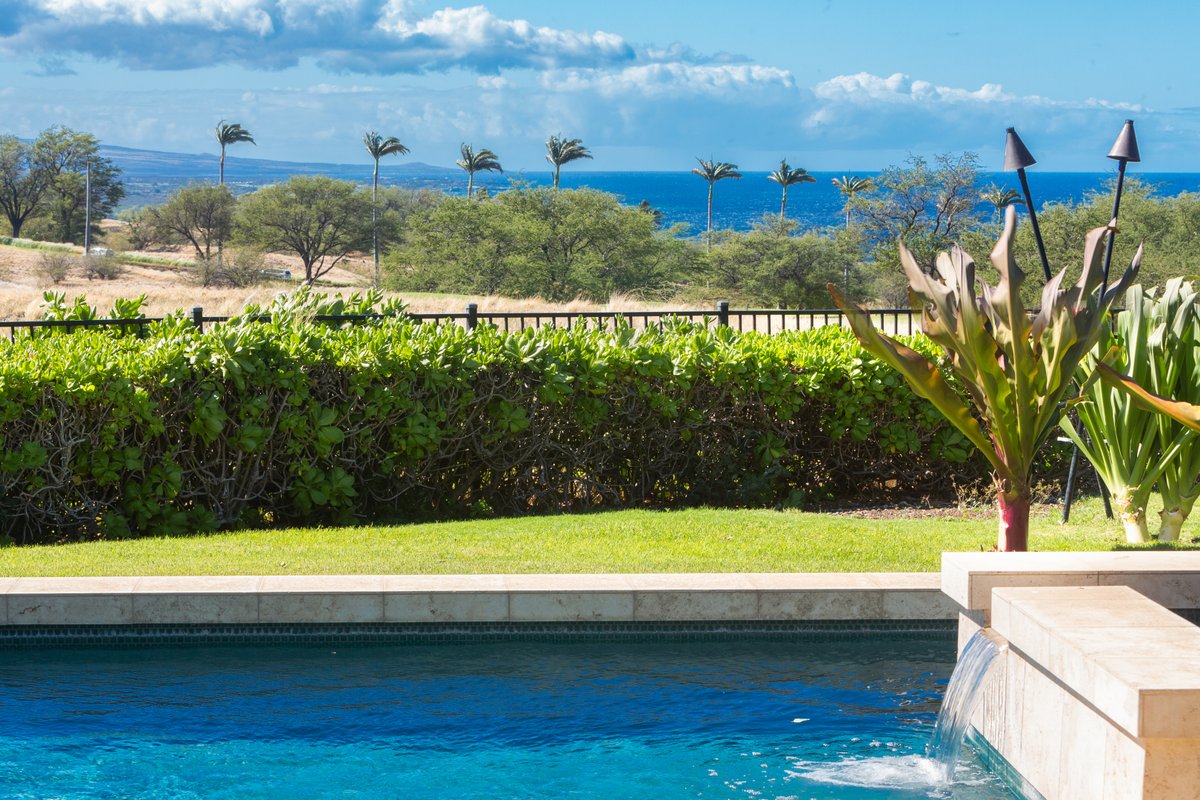 PiH: ‘Ikena Nani – Ocean Views