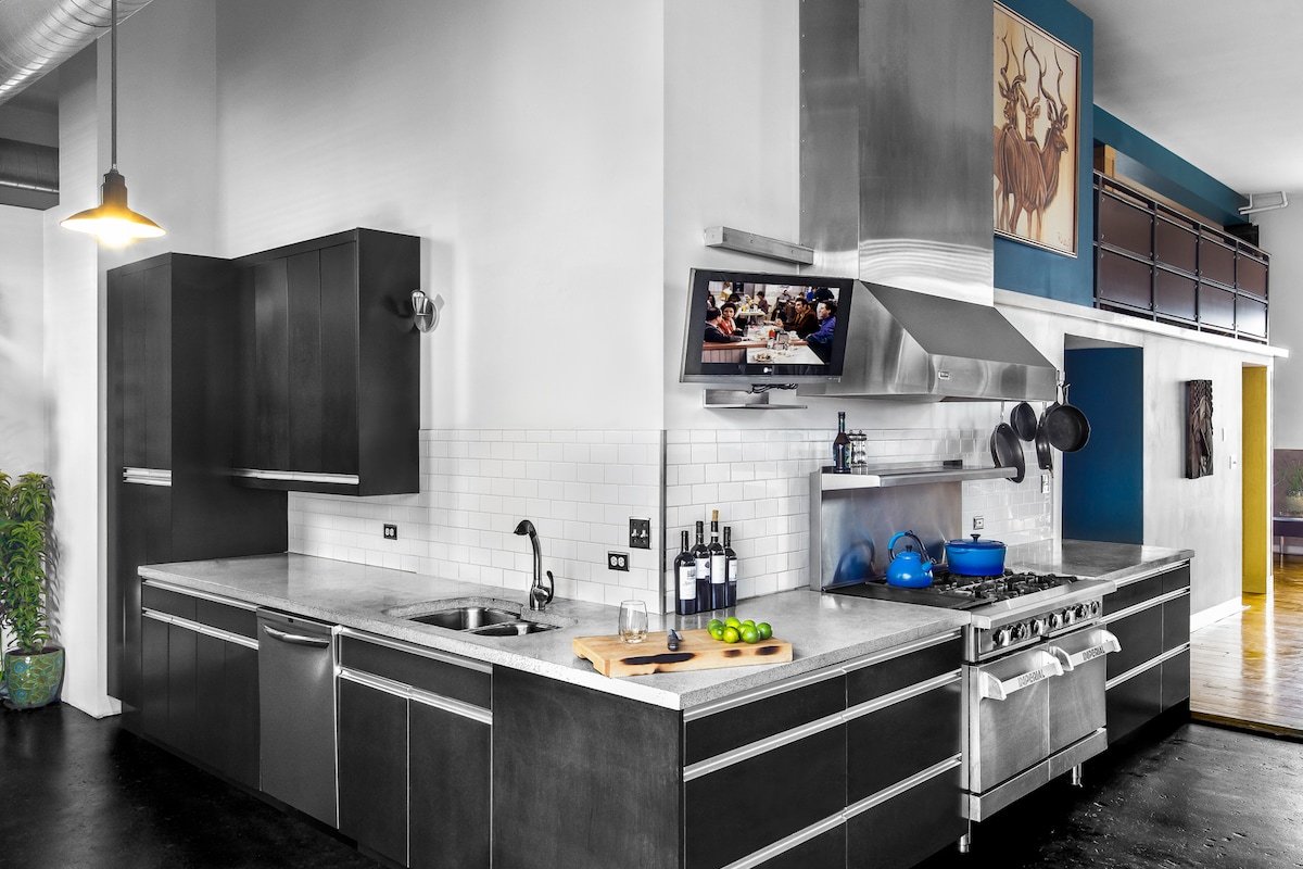 Modern Urban Oasis in Rino gallery image 5