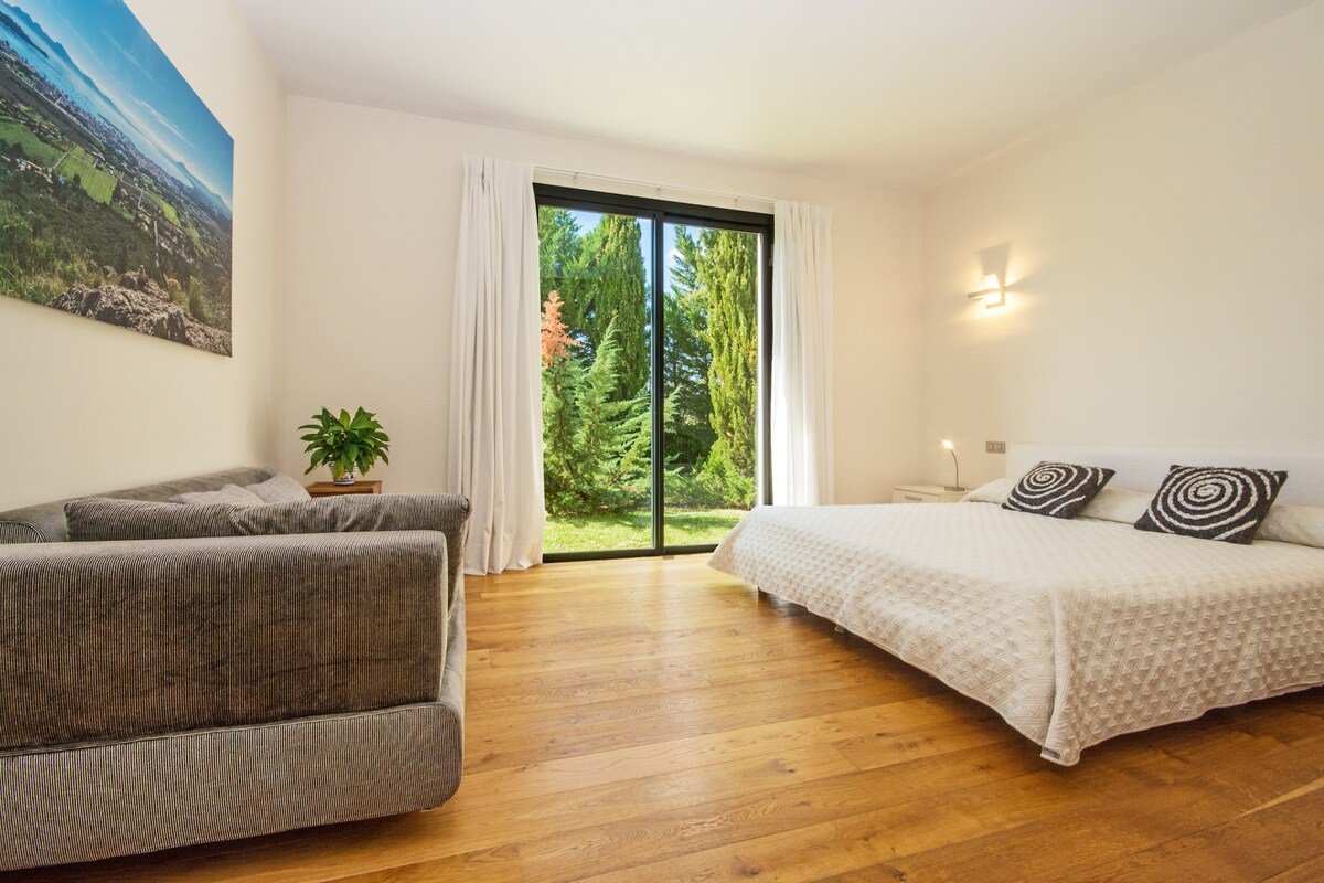 Villa Llenaire gallery image 5