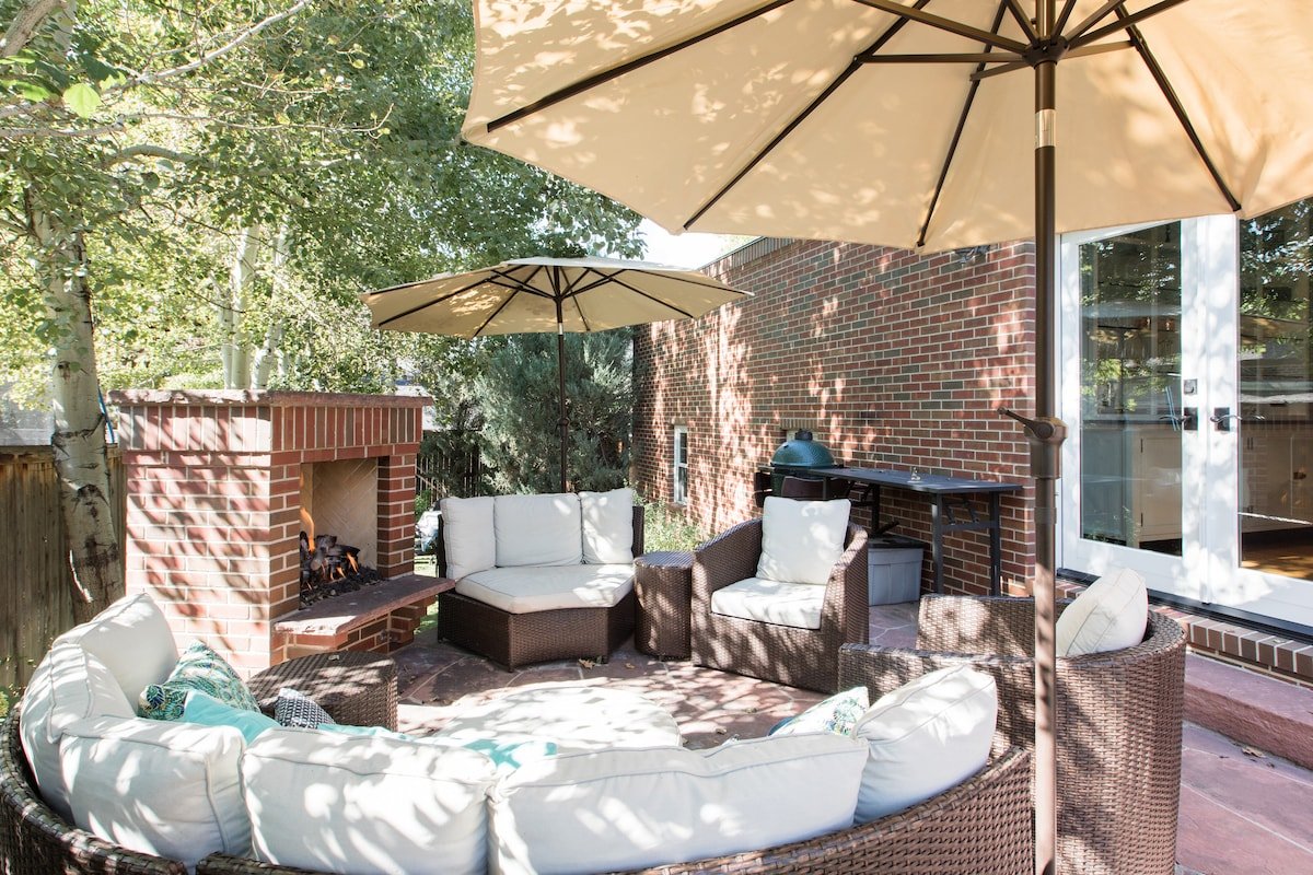 Re-Imagined Brick Bungalow In Charming Bonnie Brae gallery image 2